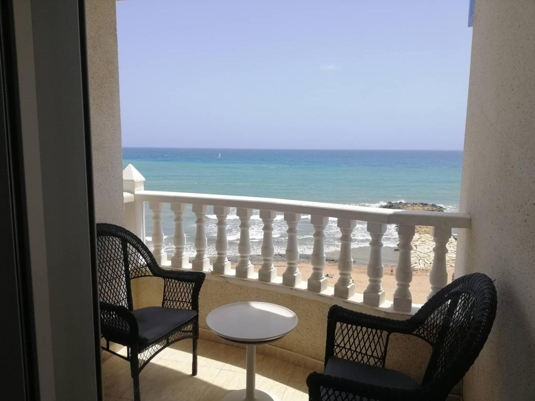 Flamingo, Beach, Sea View, Pool, Wi Fi Apartment Торевиеха Екстериор снимка