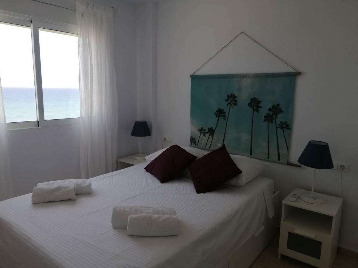 Flamingo, Beach, Sea View, Pool, Wi Fi Apartment Торевиеха Екстериор снимка